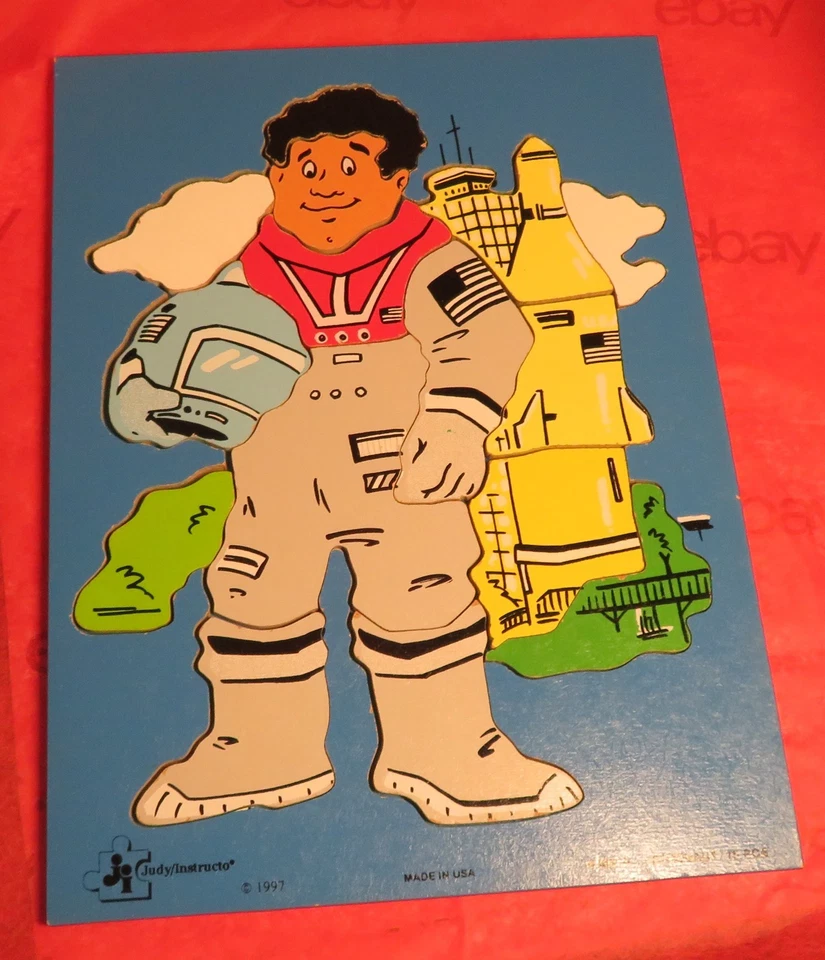 Vintage Spaceman Astronaut Wooden Puzzle by Judy Company 1997 15 Piece J606810 - Image 3 of 4