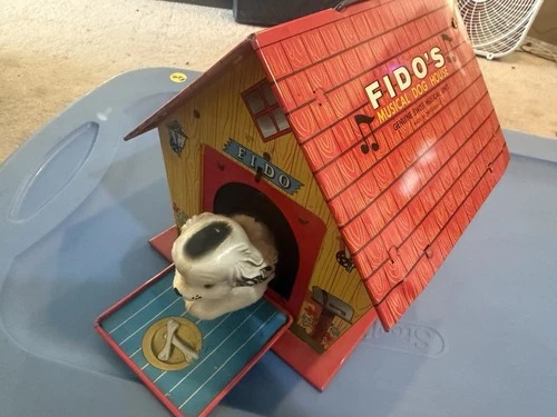 Working Fido’s Tin Ohio Art Musical Dog House