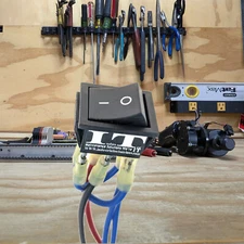 IndusTec Maintained DC Motor - Reverse Polarity Switch 12V Rocker DPDT 24V 2 Pos