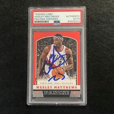2012-13 Panini Basketball #173 Wesley Matthews Signed Card AUTO PSA Slabbed Trai