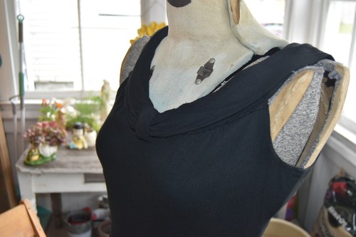 Vintage 1960s Midi Wiggle Dress -Little Black Dress by The Kollection Ltd. Small - 第 3/9 張圖片