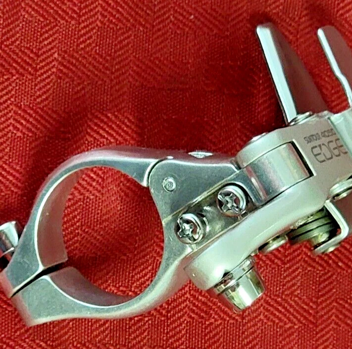 Abrazadera de desviador delantero Suntour Edge 4050 28,6 tirador inferior, doble vintage Foto 2 de 4