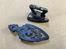 Vintage Mini Cast Iron Metal Iron With Trivet Salesman Sample Small Toy