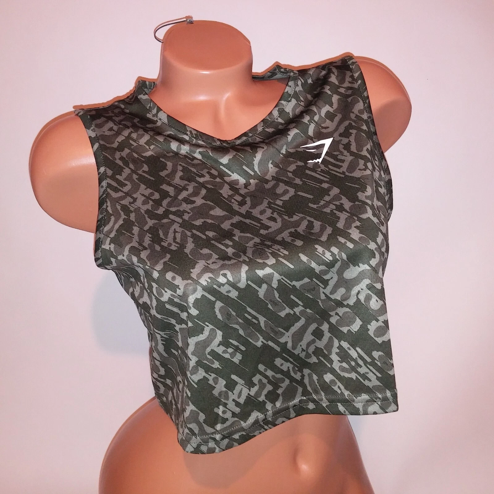 gymshark crop top sleeveless camo crew neck muscle tank-top