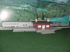 HO Train Station with Platform  HO NIB
