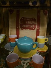 Vintage 16 Piece Hazel Atlas Child's Dish Set