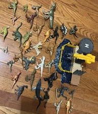 Jurassic World/Park Dinosaurs Lot Collectible Mini Figures And Play Set