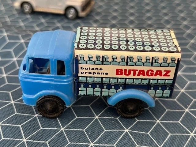 Vintage - Petit camion de livraison BUTAGAZ - Marque SESAME - Made in France - Photo 1/4