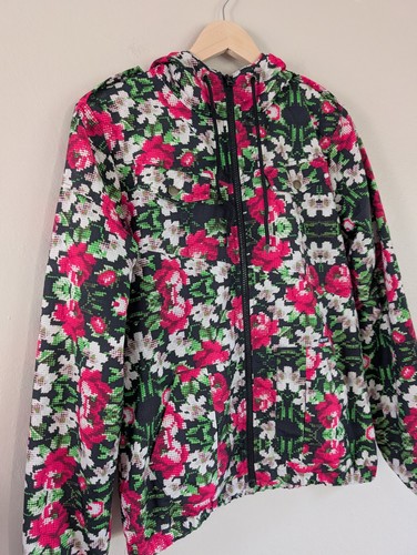 Volcom Enemy Lines Allover Pixelated Flower Pattern Windbreaker Jacket Women's M - Picture 2 of 13