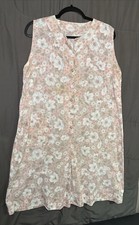 PINKK Housecoat Duster Women's Size L Robe Floral Pockets Snaps Tie Quilted