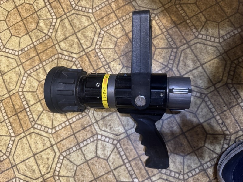 Viper  Firefighting Hose Nozzle Adjustable 1-1/2” nst rated 95-200gpm