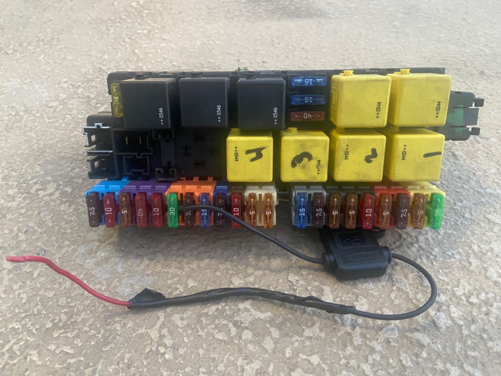 03-12 Mercedes R230 SL600 SL550 SL55 AMG OEM front Fuse Box Relay Module OEM