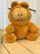 1981 Vintage Adorable Garfield big eyes sitting CTI Paws plush