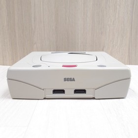Japanes Sega Saturn Console Bundle with 2 Controllers & 6 Games HST-3220 White