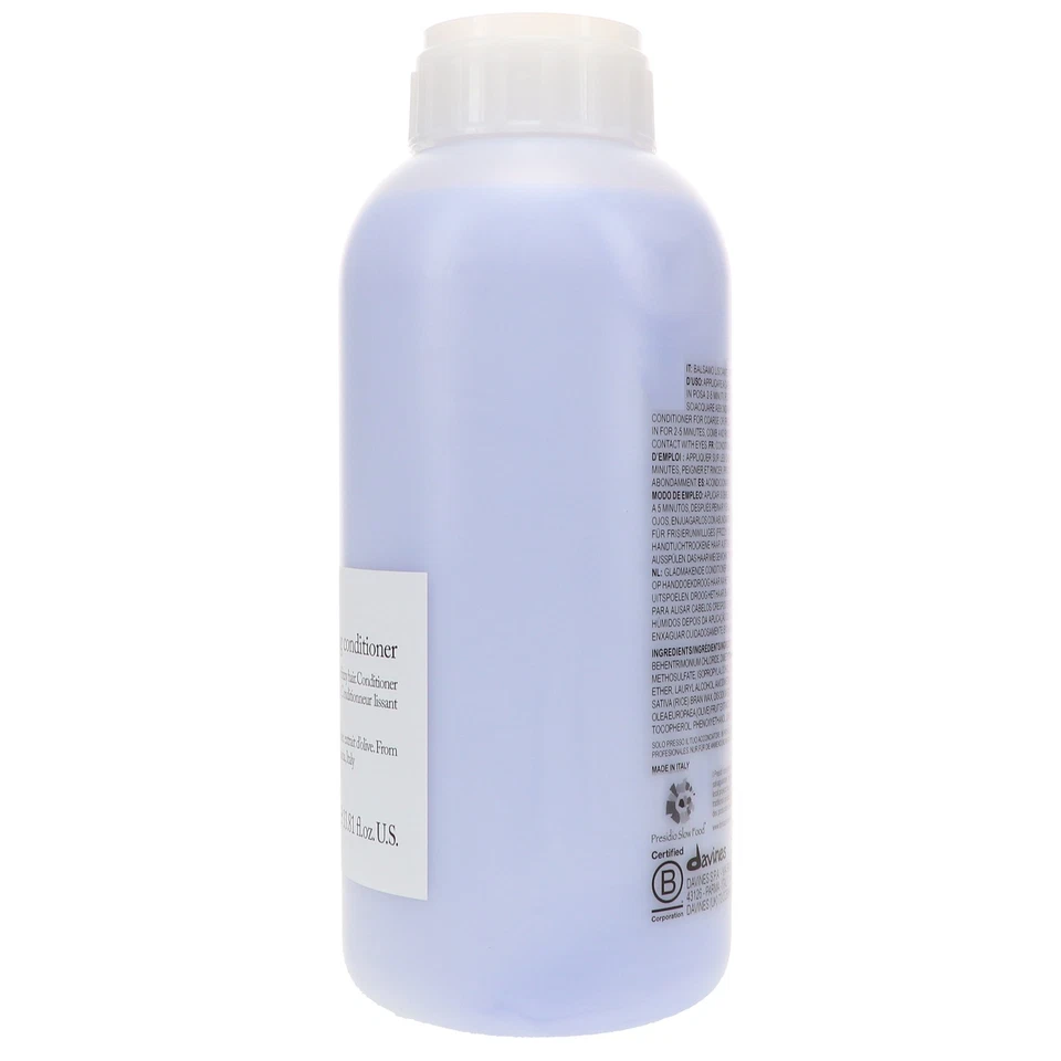 Davines LOVE Smoothing Conditioner 33.8 oz - Image 3 of 4
