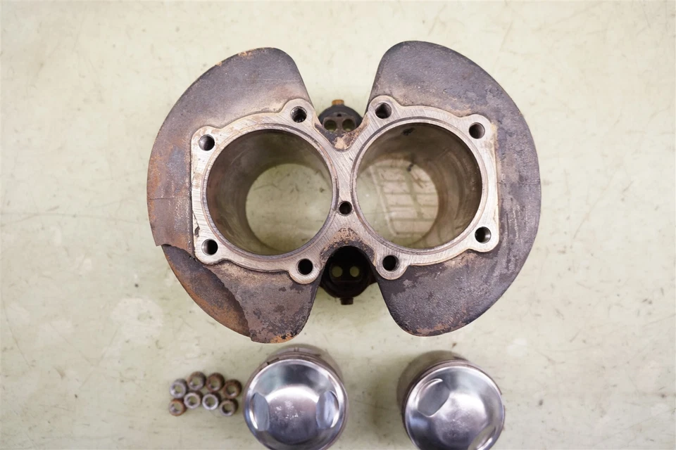 Triumph T120 TR6 R 1964 Bonneville 650 T120R TR6R *2847 cilindro de extremo superior  Foto 2 de 4