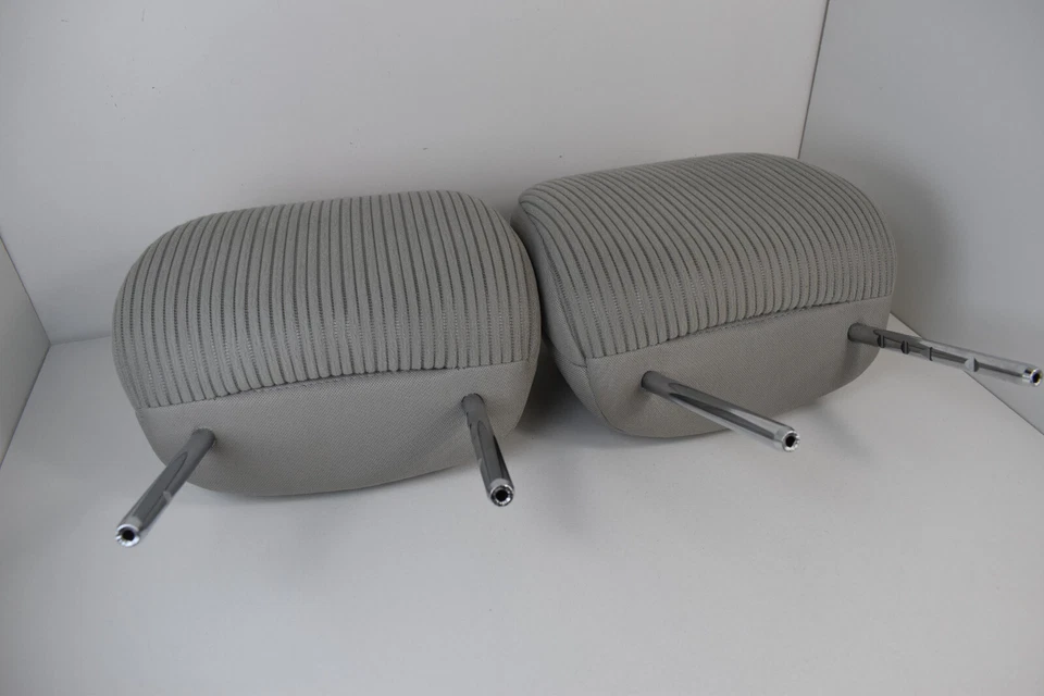 Комплект подголовников переднего ряда 2009-2016 Toyota Venza серая ткань от оригинального производителя - Изображение 4 из 4