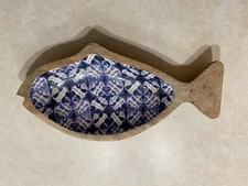 Thirstystone Mango Wood Serving Tray Fish Shaped Tie Dye 12”L x 6”W x 1” H