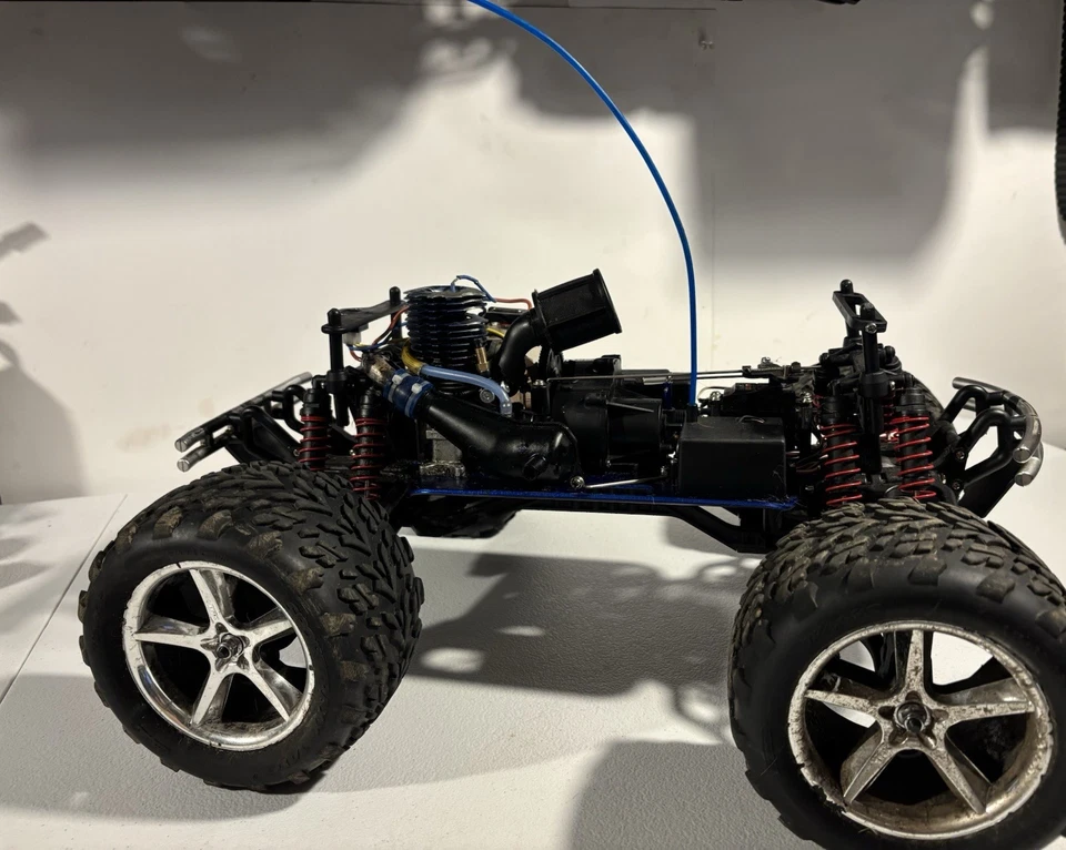ü Traxxas Tmaxx 带 Os 21 — 第 4/4 张图片