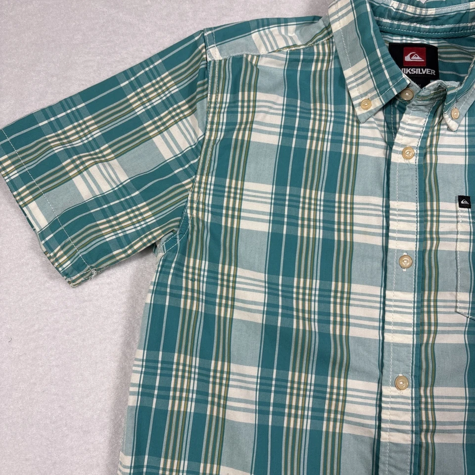 Quicksilver Boys Shirt Size Medium Button Up Short Sleeve in Green Plaid - Image 3 of 4
