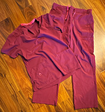 Carhartt Scrubs Women's Solid Scrub Set med Purple/Pink V-Neck Top Drawstring