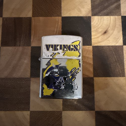 Vintage ZIPPO Cigarette LIGHTER "MINNESOTA VIKINGS”