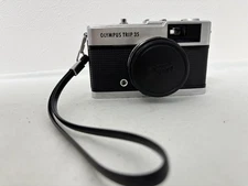 Olympus Trip 35 Point & Shoot 35mm Film Camera JAPAN [N-MINT & Red Flag OK]