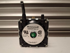 Wascomat Dryer SWITCH TD30X30 VACUUM. P/N: 487230731  USED 