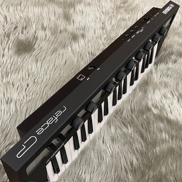 YAMAHA reface CP 37-Key Mobile Synthesizer: A Portable Vintage
