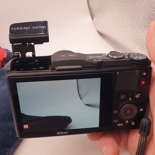 Nikon COOLPIX S9700 16.0MP Digital Camera Black 30x Zoom SD-card 1gb - Picture 16 of 20