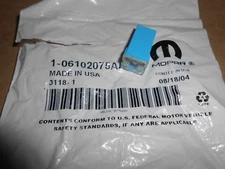 NOS Chrysler OEM 20 AMP Maxi Fuse Magnum 300 Challenger Charger Viper 6102075