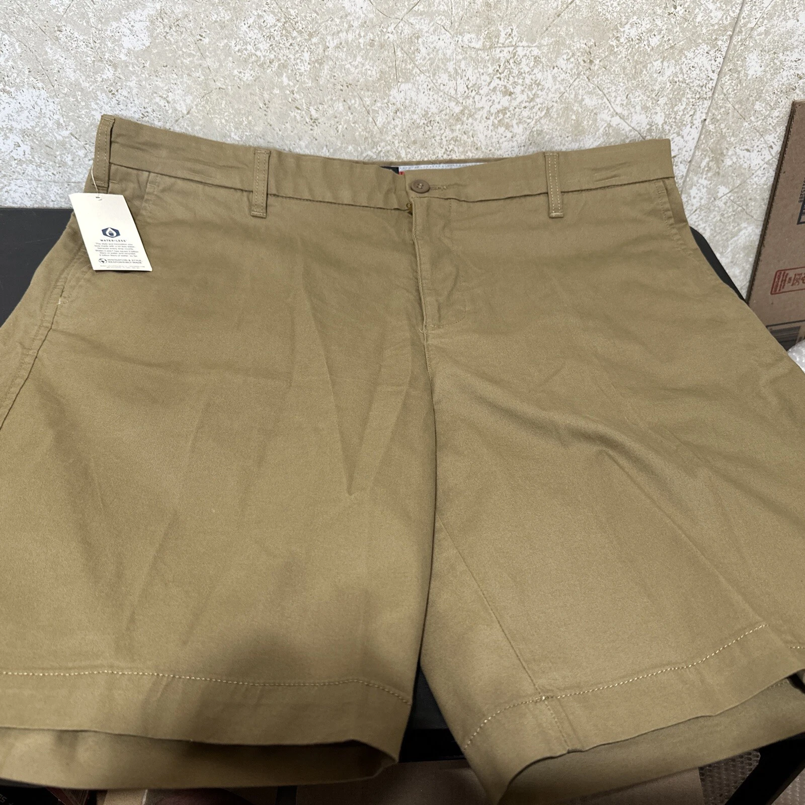 Dockers Mens Size 40 Ultimate Shorts Supreme Flex Tan Stretch Pockets NWT
