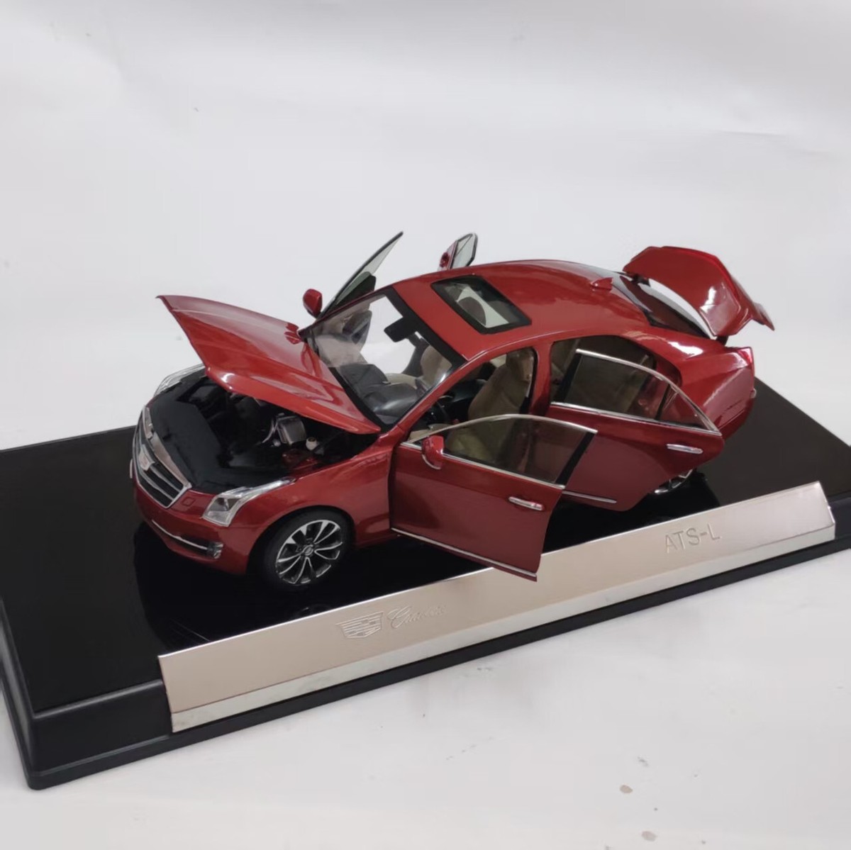 1/18 Cadillac ATS-L / 2018 China SAIC GM Dealer diecast