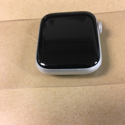 Apple Watch Series 6 44mm Silber Aluminiumgehäuse mit Weiß Sportarmband (GPS +...
