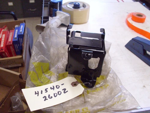 HOLDER, BATTERY *{M,A}*
