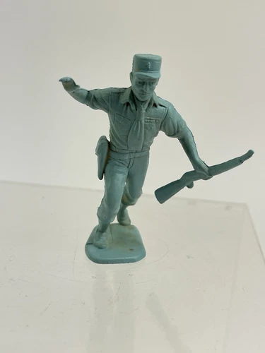 MARX CAPTAIN GALLANT  Character figure From The PLAYSET 1955 60MM Vintage