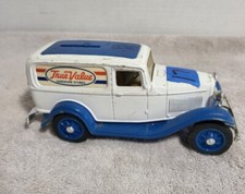 Ertl True Value 1932 Ford Delivery Van Truck Bank w/ Key Diecast Limited Edition