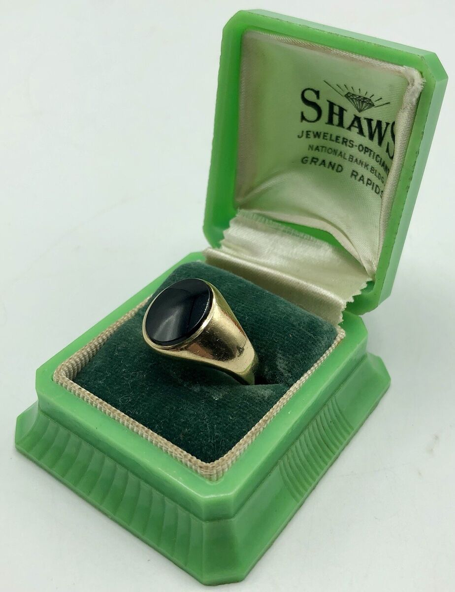 Vintage Men's MONARCH 10K Yellow Gold & Black Onyx Ring Sz Vintage Men's MONARCH 10K Yellow Gold & Black Onyx Ring Sz
