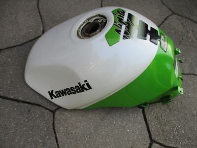 parting out 1995 Kawasaki Ninja ZX-6 (ZX600-E3) OEM fuel gas