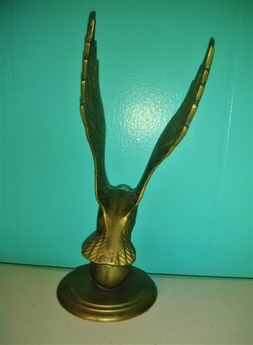 Estatuilla de mesa de escritorio vintage de latón macizo águila calva voladora halcón pájaro 8 1/2" - Imagen 8 de 10
