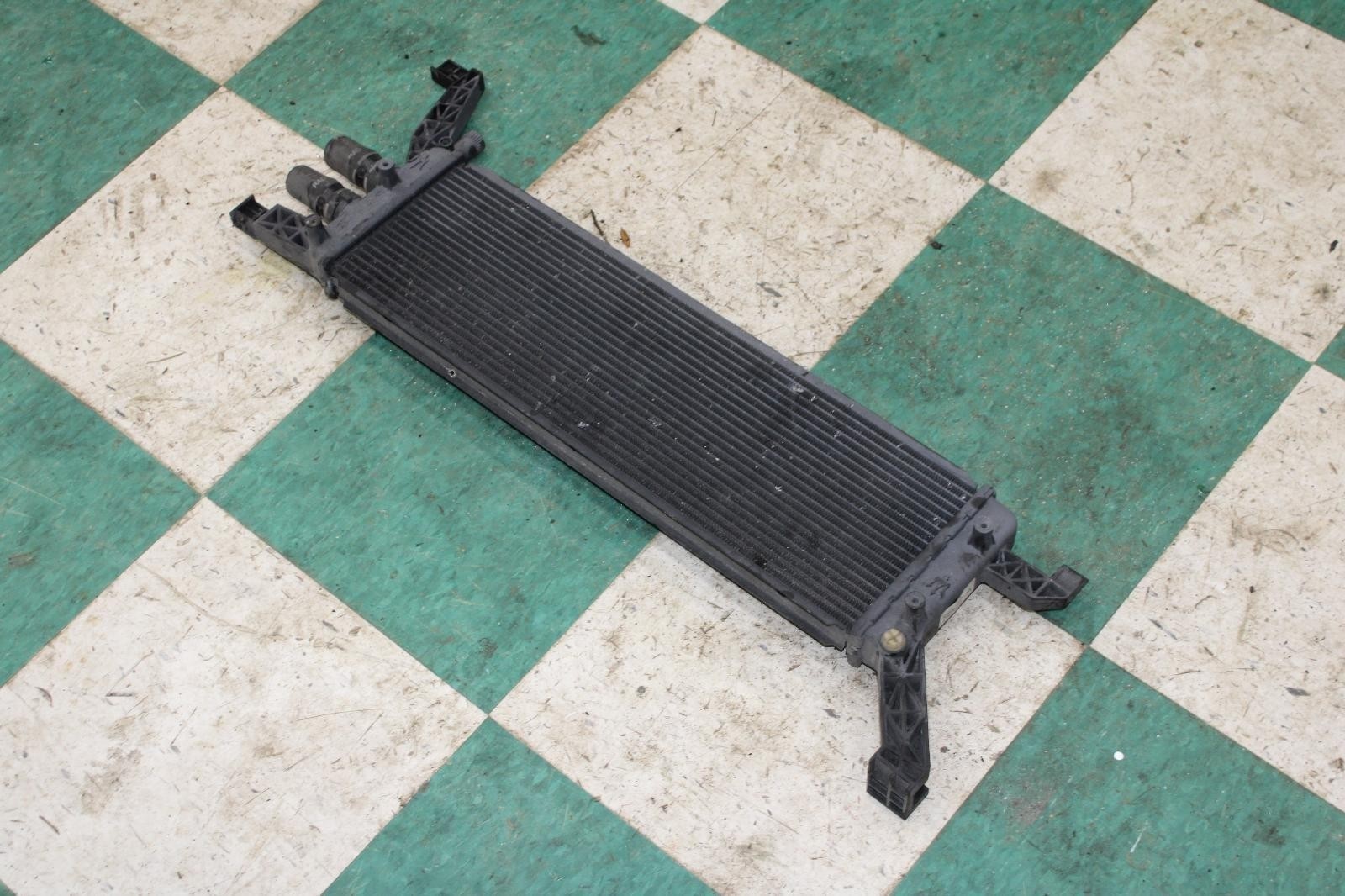 14-19 Ghibli Auxiliary Coolant Radiator Assy 3.0L Engine Aux Unit Factory OE OEM