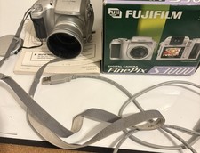 FUJIFILM FINEPIX S3000 DIGITAL CAMERA