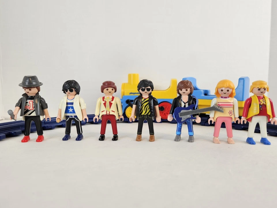 Playmobil Push and Pull Train Set Rock Band Player Singer Lot - Image 4 of 4