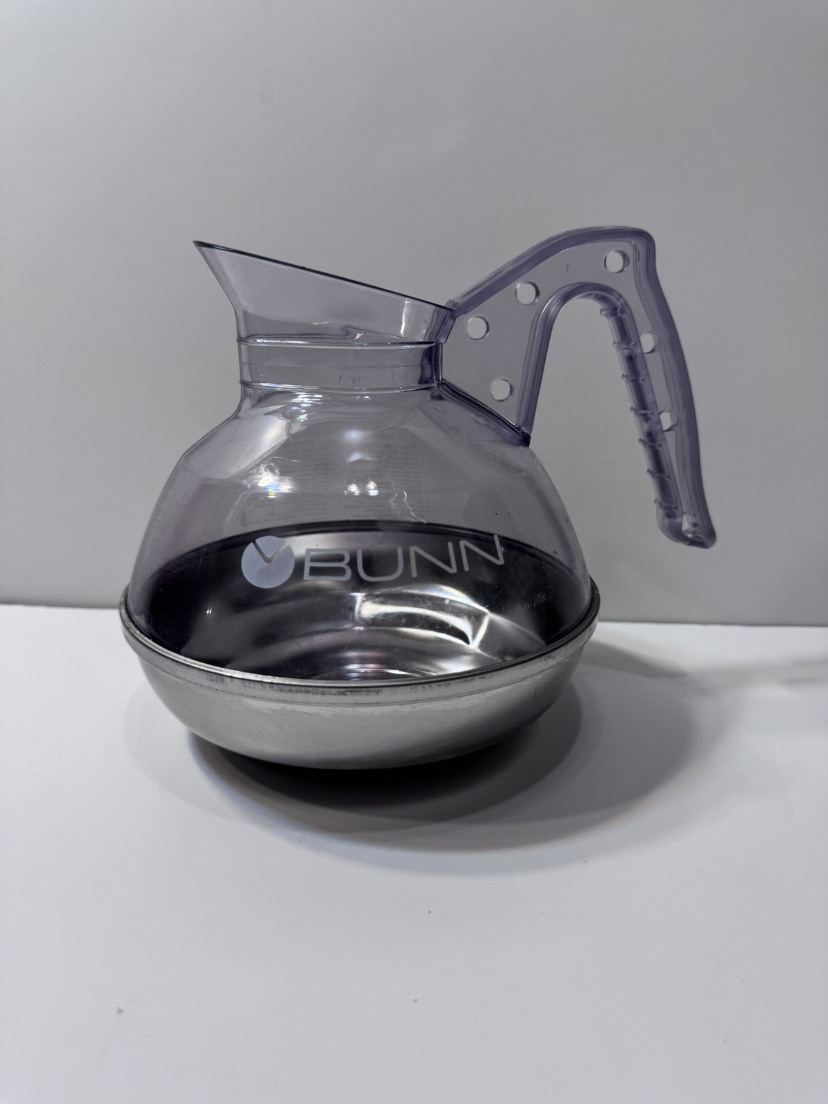 BUNN Easy Pour Commercial 64 oz Decanter Black Plastic/Stainless Made in USA