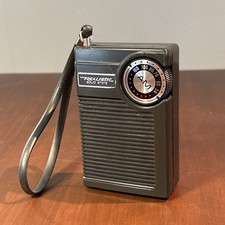 Vintage Realistic Model 12-167 Pocket AM Radio - Gray - WORKS
