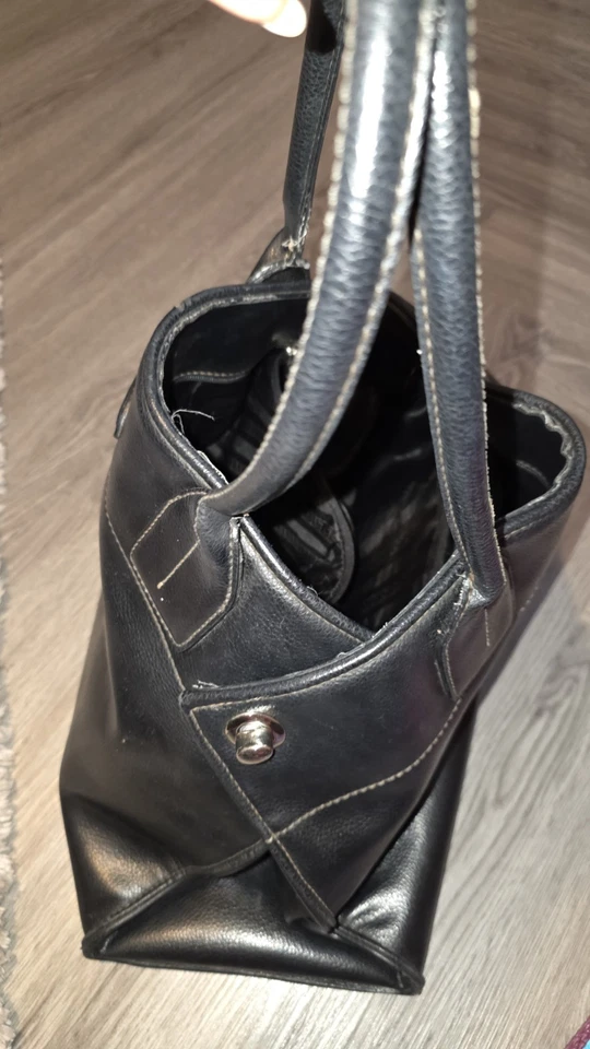 Black Tods leather bag large holdall style or fold over double strap few damages - Image 2 of 4