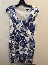 Ann Taylor Short Blue and White Floral Dress | Size : 0