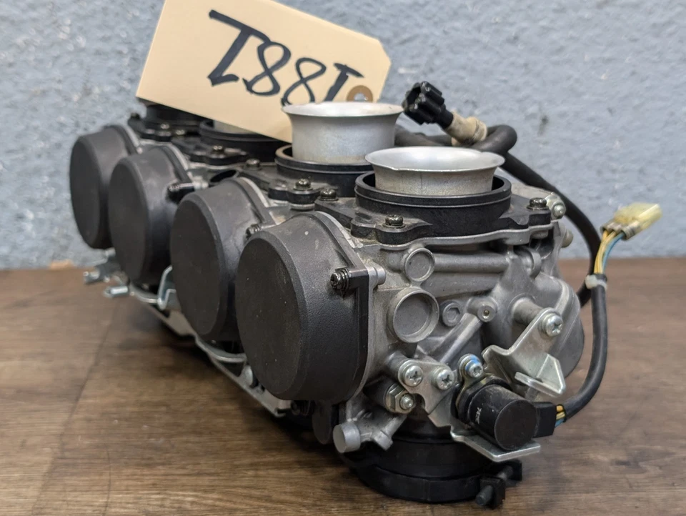 Conjunto de carburador de admisión de combustible OEM Honda CBR1100XX Blackbird 1997-1998 Foto 4 de 4