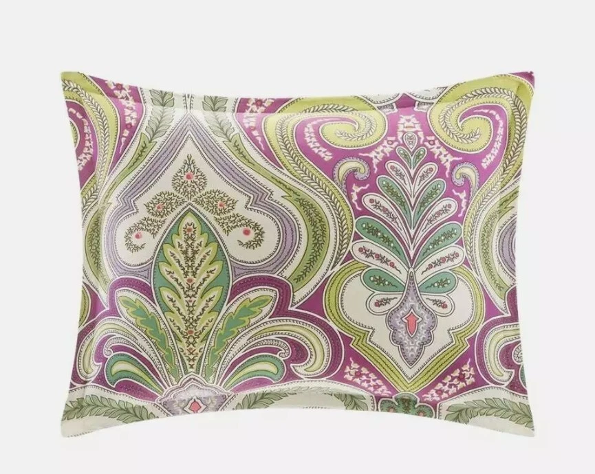 Juego de cama Twin Echo. Usado solo para puesta en escena. Incluye una farsa y edredón. Foto 2 de 3