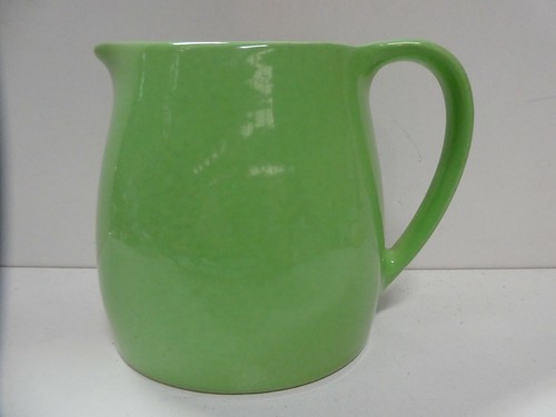 GREEN WEMBLEY AUSTRALIAN POTTERY 30 OZ. JUG STUDIO CERAMIC